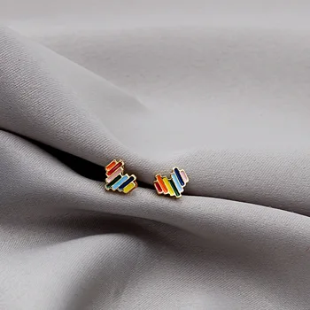 Aranyos Mini Rainbow Kis Szerelem Fülbevaló, Egyszerű, de Sokoldalú, Kitűnő Bár Színű Fülbevaló
