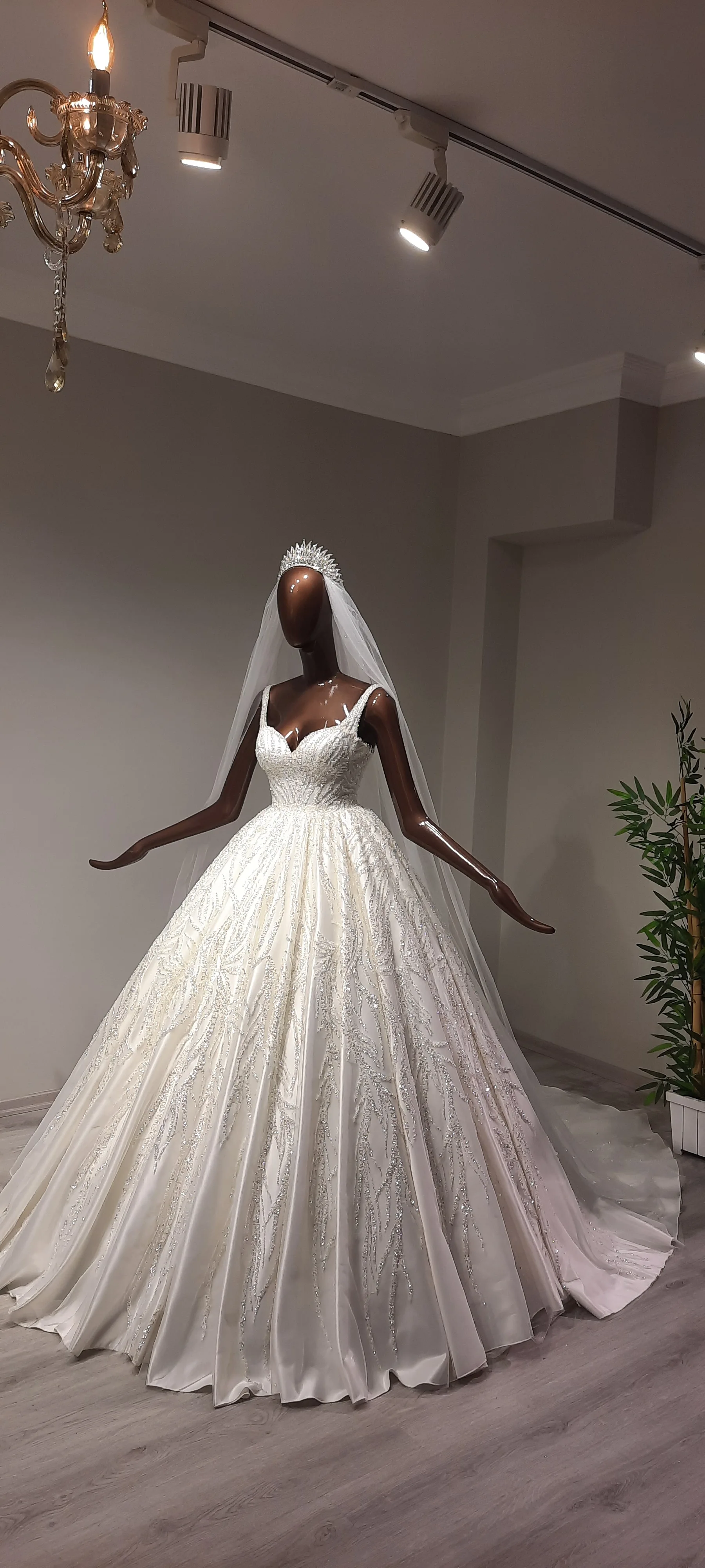 Kép /Esküvői-ruha-kézzel-készített-hercegnő-luxus-3-3045-thumb.jpg