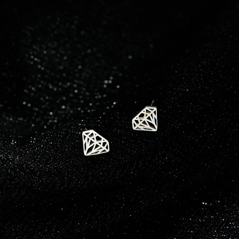 Kép /Koreai-gyémánt-alakú-fülbevaló-női-üreges-geometria-1-258816-thumb.jpg
