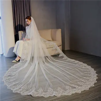 Luxus hosszú fehér menyasszonyi fátyol 3 méter hosszú csipke fátyol, esküvői kiegészítők + fém fésű
