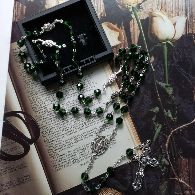 Kép /Qigo-katolikus-hosszú-kristály-nyaklánc-zöld-kereszt-5-66231-thumb.jpg